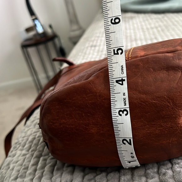 Crossbody Purse - Picture 4 of 8